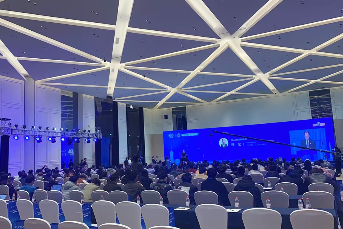 �߶˷��(hu��)��ʽ��(zh��)�ЬF(xi��n)��(ch��ng)